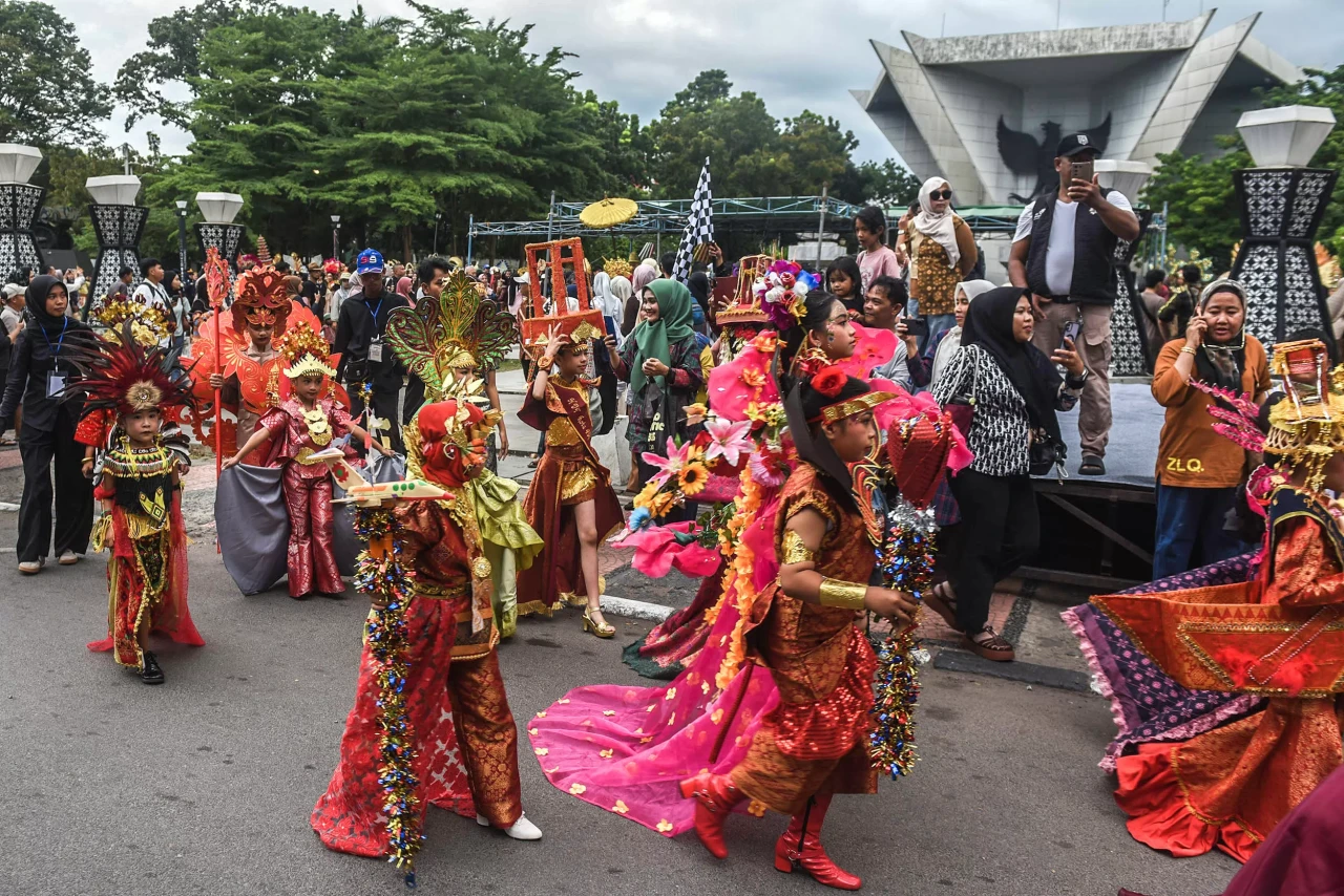 Semarak Palembang Fashion...
