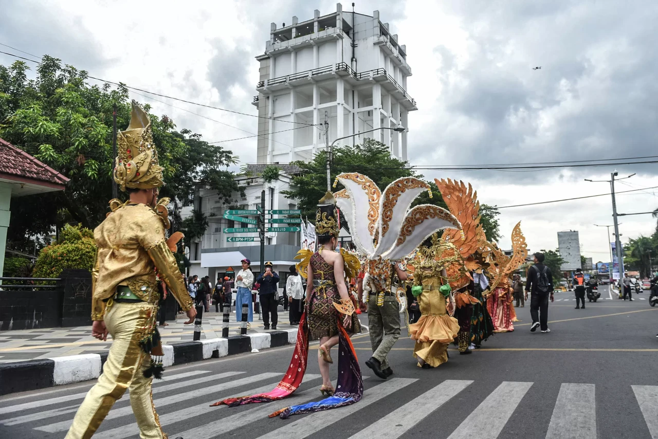 Semarak Palembang Fashion...