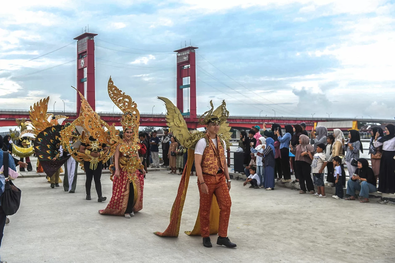 Semarak Palembang Fashion...