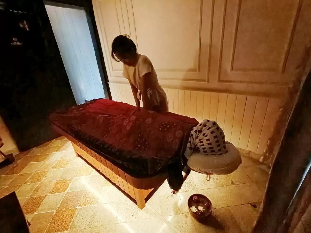 Mencicipi Lima Abad...