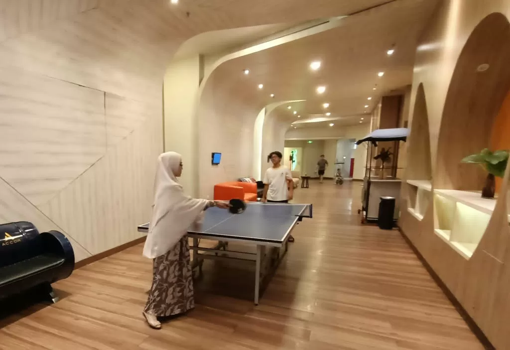 Staycation Full Seru...