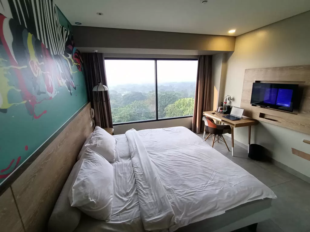 Staycation Full Seru...