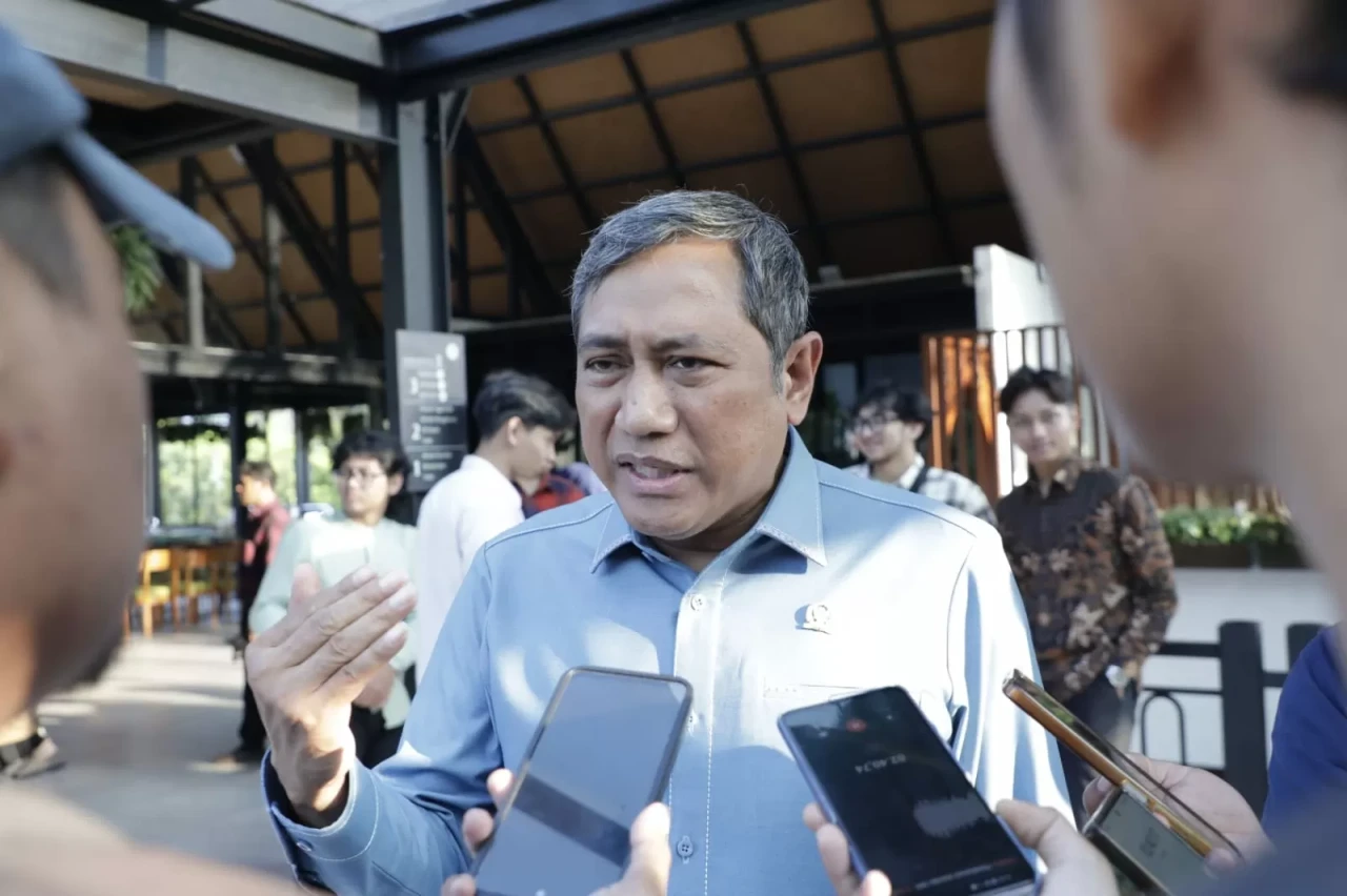 Fraksi Gerindra : Perdagangan...