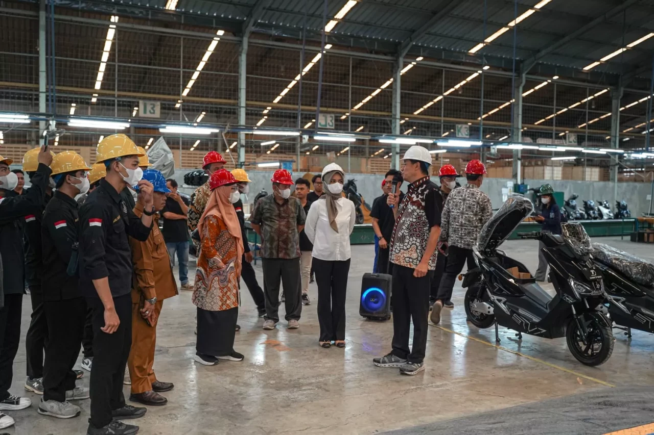 Kunjungan UNISSULA ke...