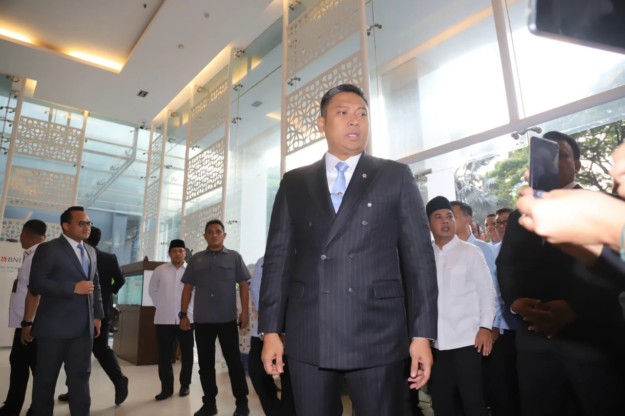 Sudaryono Tiba di Kantor...