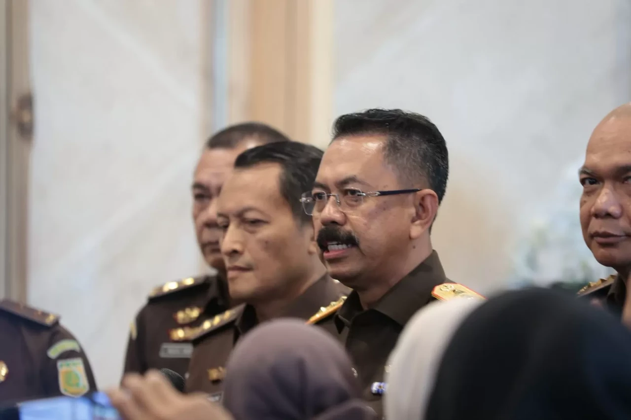 Lima Pejabat Tinggi...