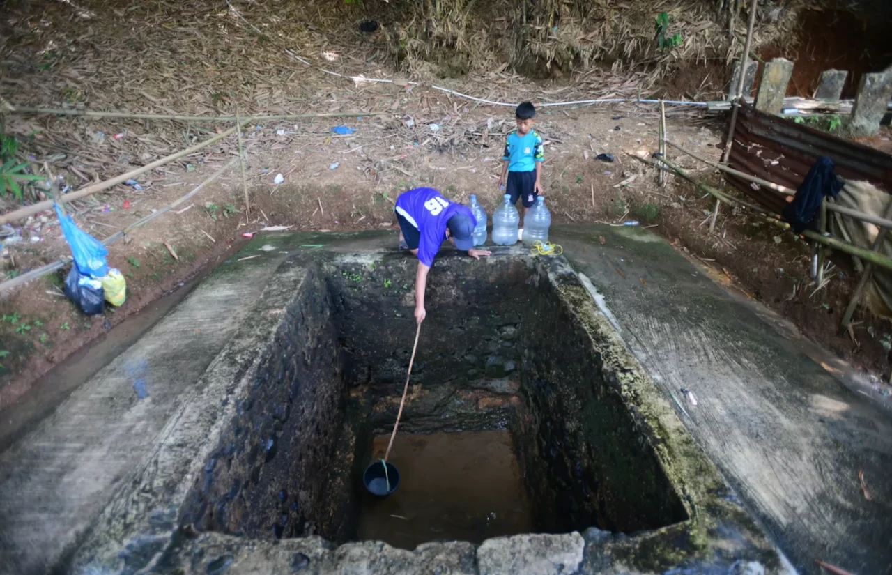 Kemarau Panjang, 4.000...