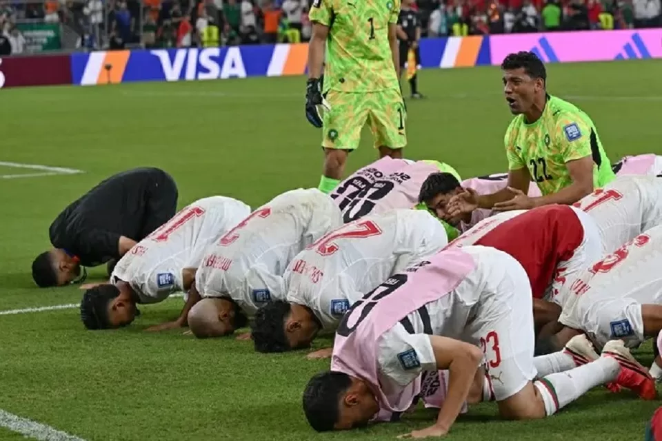 Selebrasi Sujud di Piala Dunia 2026 Viral, Begini Makna Sujud Menurut Islam