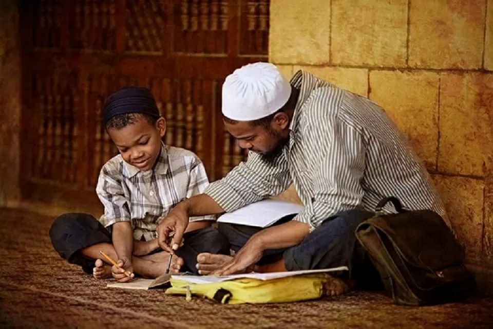 Belajar Agama Lewat Media Sosial, Ini Etika yang Harus Diperhatikan Muslim
