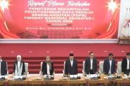 Rapat Pleno KPU Tetapkan...