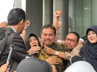 1-Praperadilan Roy Suryo...