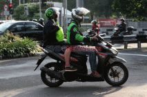 Ojek Online Mulai Bawa...