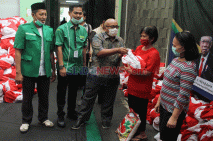 Kemensos Serahkan Banpres...