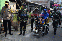 Baksos TNI-Polri Sasar...