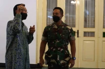 Panglima TNI Temui Sultan...