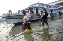 Banjir Rob Kembali Rendam...