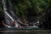 Serunya Wisata Air Terjun...
