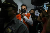 Jerinx Hadiri Sidang...