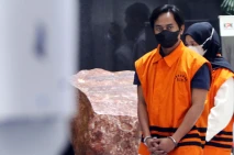 Jadi Tersangka Suap,...