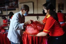 Jelang Imlek, Warga...