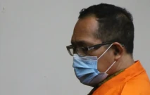 Hakim PN Surabaya Itong...