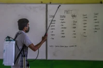 Penutupan Sejumlah Sekolah...