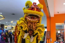 Barongsai Meriahkan...