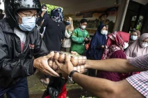 Penyaluran Bahan Pangan...