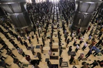 Suasana Salat Jumat...
