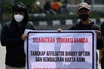 Korban Investasi Binomo...