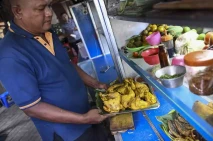 Konsumen Keluhkan Tidak...
