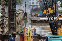 Pemasangan Turap Kali...