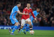 Tak Berdaya di Old Trafford,...