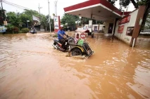 Banjir Akibat Luapan...