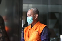 KPK Periksa Tersangka...