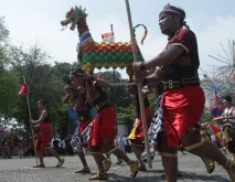 Tradisi Dugderan Sambut...