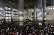 Shalat Jumat Pertama...