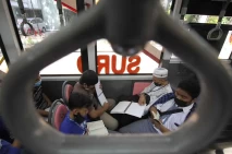 Khataman On The Bus