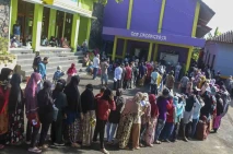 Demi BLT Mnyak Goreng,...