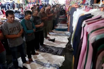 Ibadah Salat Jumat Pasar...