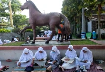 Tadarus Al Quran di...