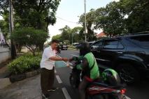 Junjung Kesucian Ramadhan,...
