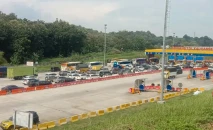 Antrean Kendaraan Pemudik...