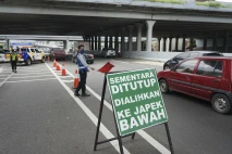 Jalan Tol Layang MBZ...
