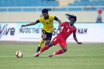 Menang Adu Pinalti atas...