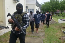 Polisi Ringkus Lima...