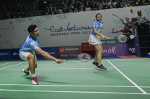Praveen/Melati Melaju...