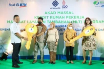 Akad Massal Kredit Rumah...