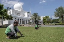 Persiapan Salat Idul...