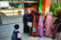 Hari Pertama Masuk Sekolah,...